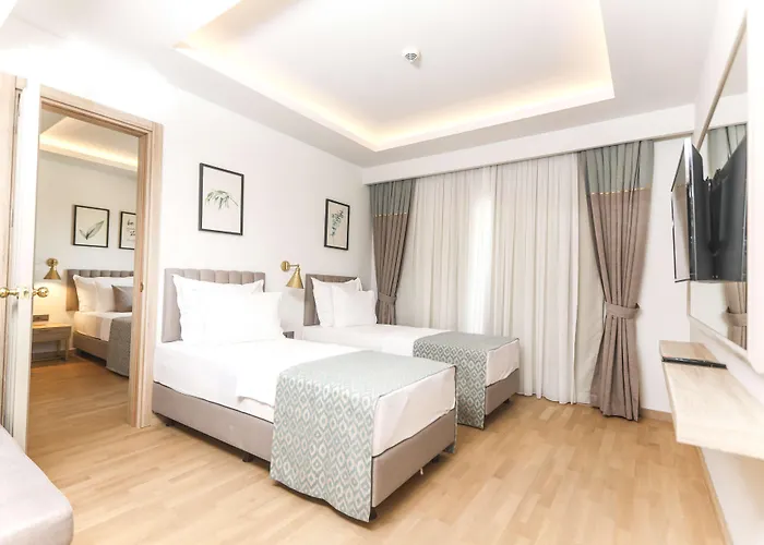 فندق Miramare Queen 5*